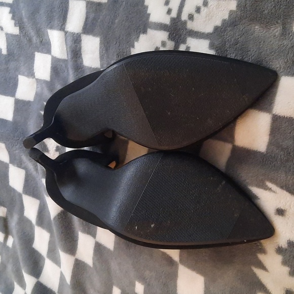 Delicious Black Faux Suede Zoom Pointed Toe 4 Inch Stiletto Slip On Pumps Size 6 - Picture 9 of 12
